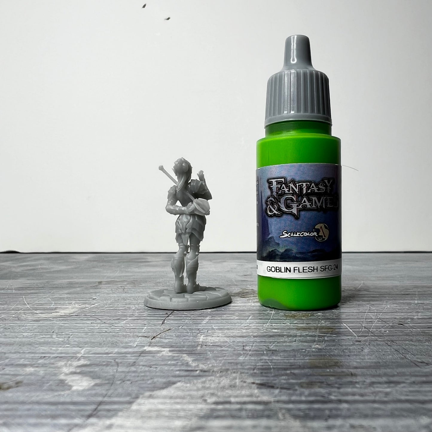 Female Drow Paladin - Twin Goddess Miniatures - D&D - Mindy - TTRPG - 32mm Miniature - Pathfinder - Unpainted