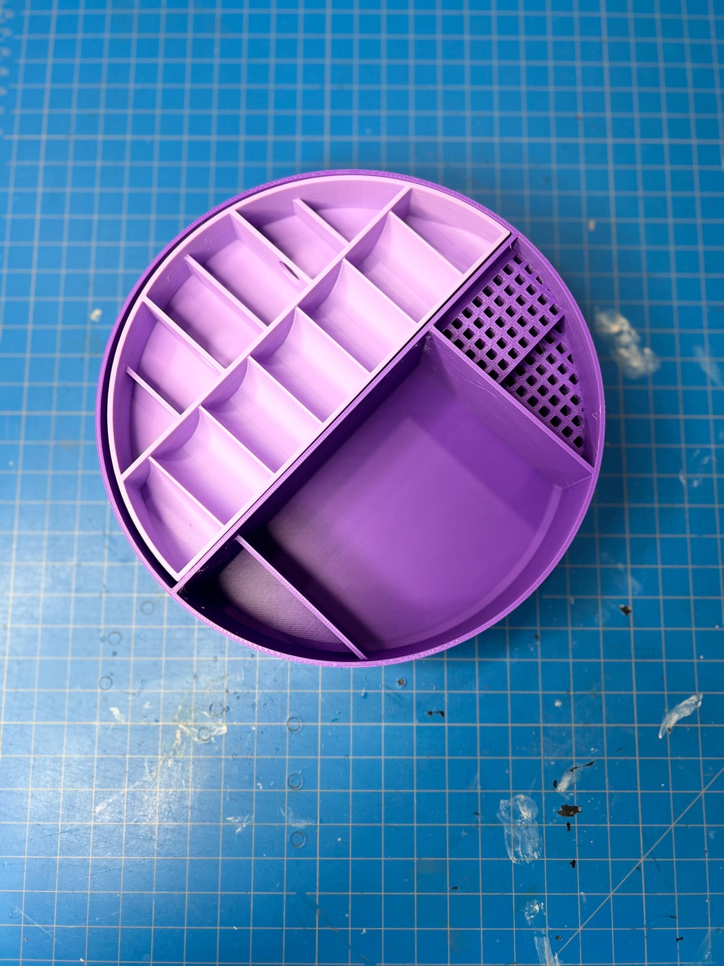 Cookie Tin Sewing Caddy