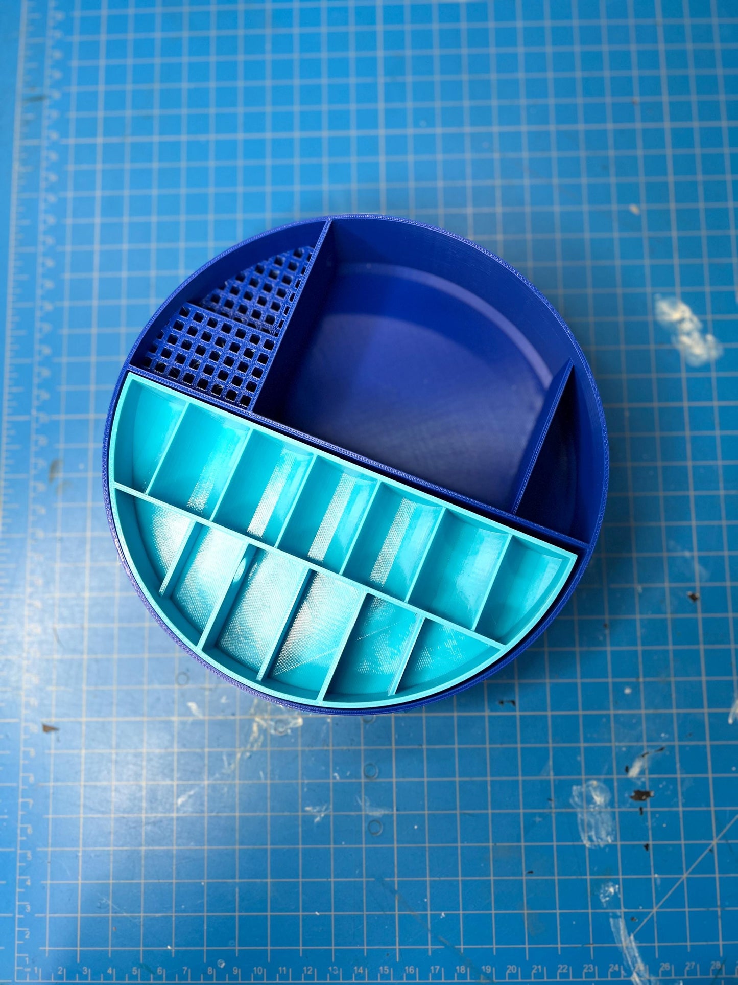 Cookie Tin Sewing Caddy
