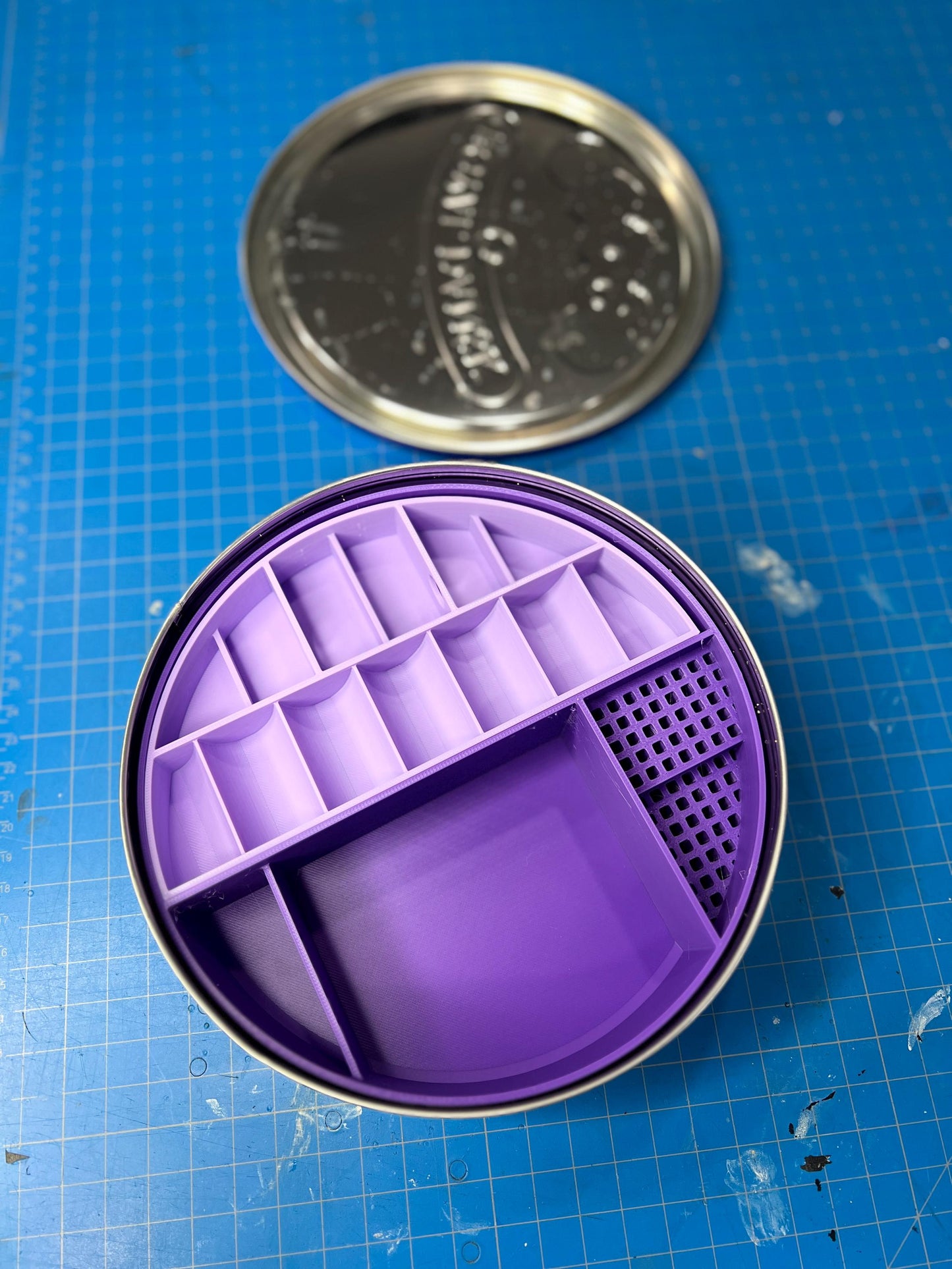 Cookie Tin Sewing Caddy