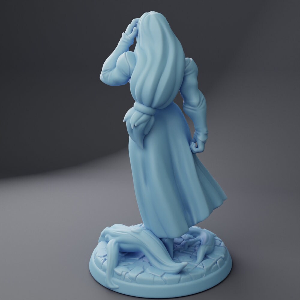 Fraeya the Orc - Twin Goddess Miniatures - D&D - TTRPG - 32mm/75mm Miniature - Pathfinder - Unpainted - 5E