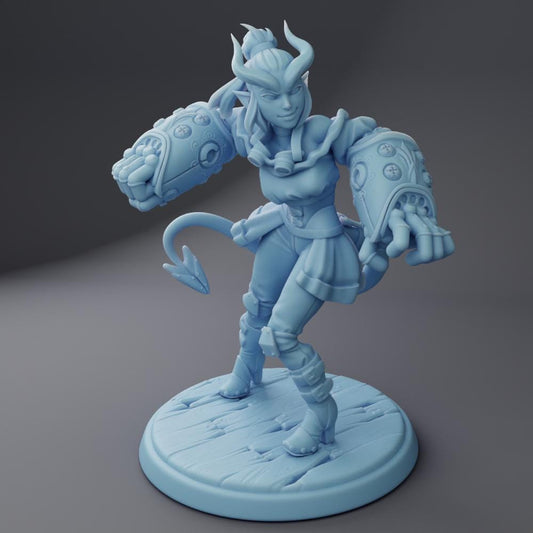 Male Tiefling Barbarian - Twin Goddess Miniatures - D&D - TTRPG - 32mm Miniature - Pathfinder - Unpainted